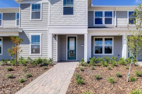 Townhouse in Orlando, Florida 4 bedrooms, 155.61 sq.m. № 2210382 - photo 2