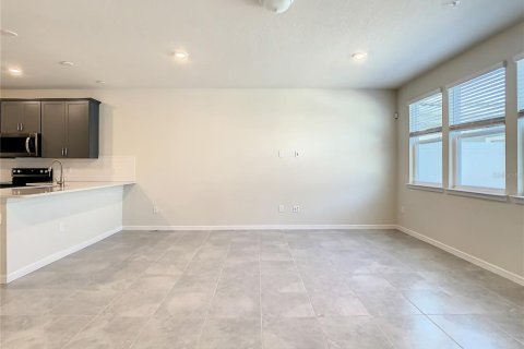 Townhouse in Orlando, Florida 4 bedrooms, 155.61 sq.m. № 2210382 - photo 15