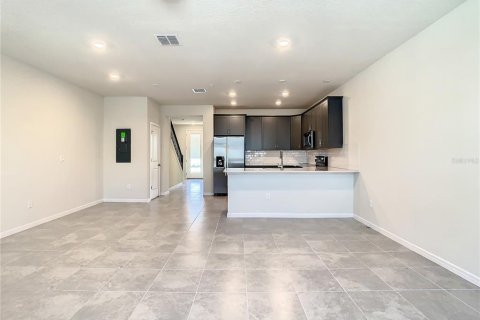 Townhouse in Orlando, Florida 4 bedrooms, 155.61 sq.m. № 2210382 - photo 16