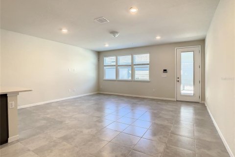 Townhouse in Orlando, Florida 4 bedrooms, 155.61 sq.m. № 2210382 - photo 13
