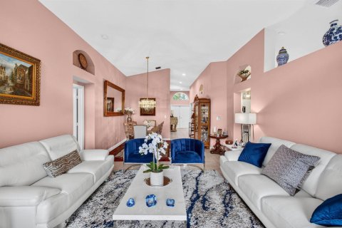 House in Boynton Beach, Florida 3 bedrooms, 161.46 sq.m. № 2399996 - photo 12