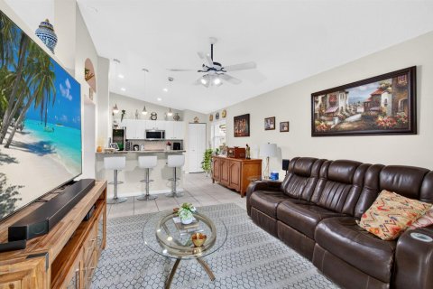 House in Boynton Beach, Florida 3 bedrooms, 161.46 sq.m. № 2399996 - photo 22