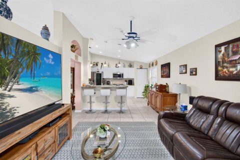 House in Boynton Beach, Florida 3 bedrooms, 161.46 sq.m. № 2399996 - photo 23