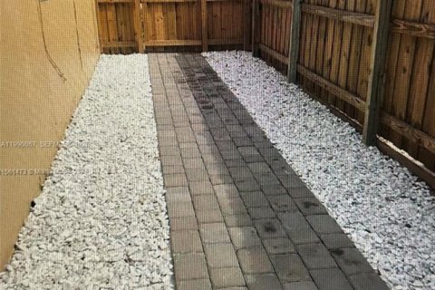 Casa en alquiler en Boca Raton, Florida, 2 dormitorios, 65.03 m2 № 2058043 - foto 5