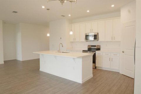 Villa ou maison à louer à Haines City, Floride: 4 chambres, 170.85 m2 № 2204617 - photo 2