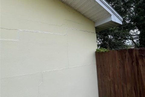 House in Largo, Florida 2 bedrooms, 107.77 sq.m. № 2236061 - photo 14
