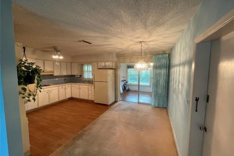 House in Largo, Florida 2 bedrooms, 107.77 sq.m. № 2236061 - photo 6