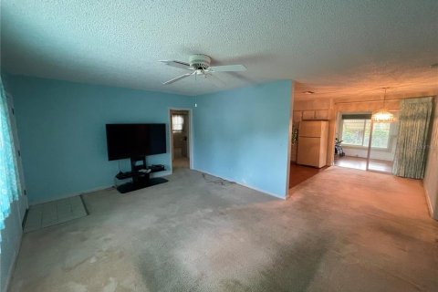 House in Largo, Florida 2 bedrooms, 107.77 sq.m. № 2236061 - photo 5