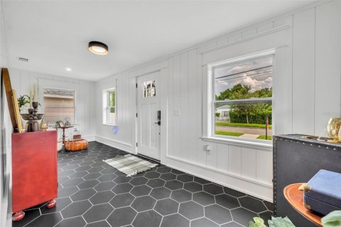 House in Winter Park, Florida 3 bedrooms, 155.05 sq.m. № 2101898 - photo 7