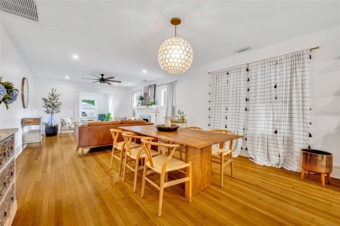 House in Winter Park, Florida 3 bedrooms, 155.05 sq.m. № 2101898 - photo 14
