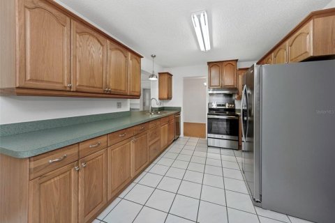 House in Pinellas Park, Florida 2 bedrooms, 160.35 sq.m. № 2110244 - photo 23