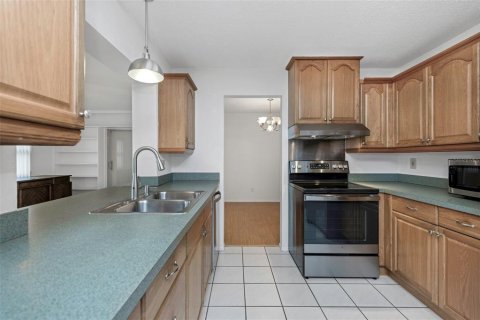 House in Pinellas Park, Florida 2 bedrooms, 160.35 sq.m. № 2110244 - photo 25