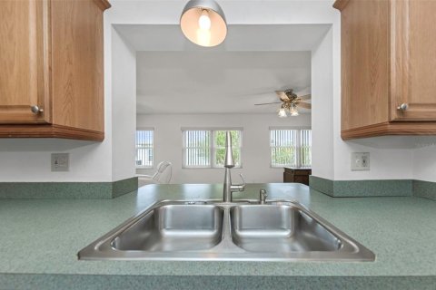 House in Pinellas Park, Florida 2 bedrooms, 160.35 sq.m. № 2110244 - photo 26