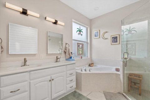 Casa en venta en Sarasota, Florida, 4 dormitorios, 221.11 m2 № 1904707 - foto 25