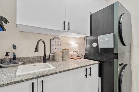 Casa en venta en Sarasota, Florida, 4 dormitorios, 221.11 m2 № 1904707 - foto 27