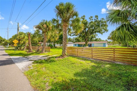Villa ou maison à Tampa, Floride 4 chambres, 189.99 m2 № 2427185