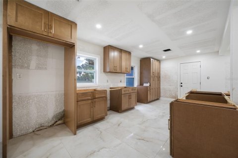 Villa ou maison à vendre à Tampa, Floride: 4 chambres, 189.99 m2 № 2427185 - photo 13