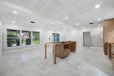 Villa ou maison à vendre à Tampa, Floride: 4 chambres, 189.99 m2 № 2427185 - photo 14