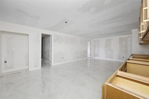 Villa ou maison à vendre à Tampa, Floride: 4 chambres, 189.99 m2 № 2427185 - photo 30