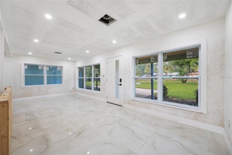 Villa ou maison à vendre à Tampa, Floride: 4 chambres, 189.99 m2 № 2427185 - photo 17