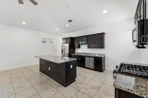 House in Stuart, Florida 3 bedrooms, 164.62 sq.m. № 2169410 - photo 10