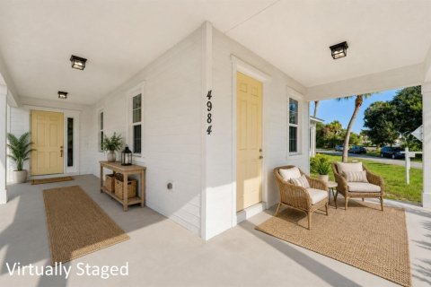 House in Stuart, Florida 3 bedrooms, 164.62 sq.m. № 2169410 - photo 6