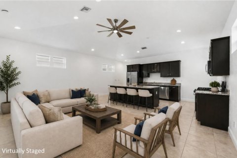 House in Stuart, Florida 3 bedrooms, 164.62 sq.m. № 2169410 - photo 8