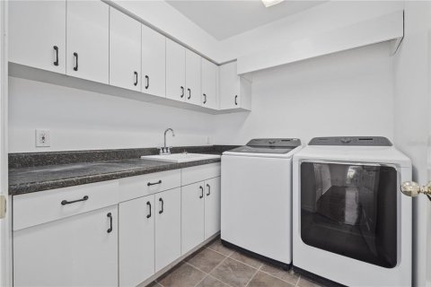Villa ou maison à louer à Tampa, Floride: 4 chambres, 244.61 m2 № 1789320 - photo 13