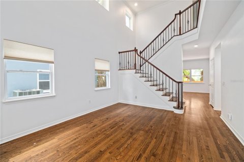 Villa ou maison à louer à Tampa, Floride: 4 chambres, 244.61 m2 № 1789320 - photo 4