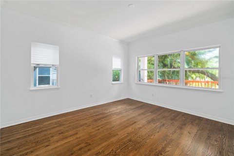 Villa ou maison à louer à Tampa, Floride: 4 chambres, 244.61 m2 № 1789320 - photo 6