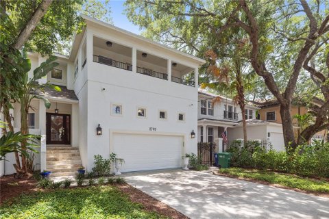 Villa ou maison à louer à Tampa, Floride: 4 chambres, 244.61 m2 № 1789320 - photo 2