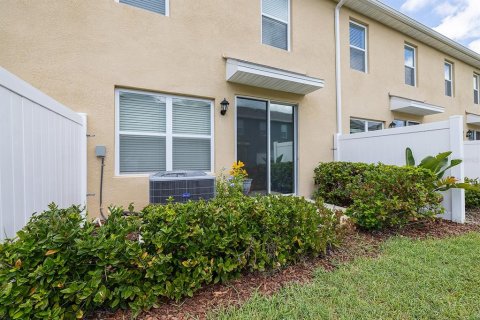 Townhouse in Port Orange, Florida 3 bedrooms, 150.87 sq.m. № 1918588 - photo 26