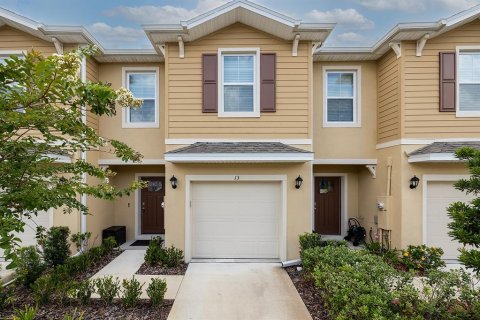 Townhouse in Port Orange, Florida 3 bedrooms, 150.87 sq.m. № 1918588 - photo 1