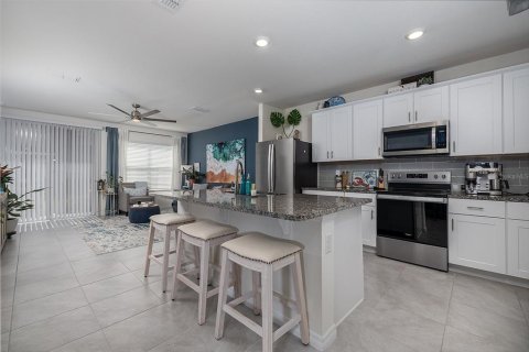 Townhouse in Port Orange, Florida 3 bedrooms, 150.87 sq.m. № 1918588 - photo 9