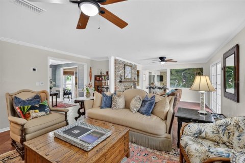House in Mount Dora, Florida 3 bedrooms, 231.7 sq.m. № 2212229 - photo 28