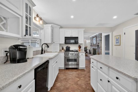 House in Mount Dora, Florida 3 bedrooms, 231.7 sq.m. № 2212229 - photo 22