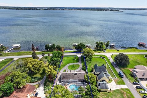 House in Mount Dora, Florida 3 bedrooms, 231.7 sq.m. № 2212229 - photo 3