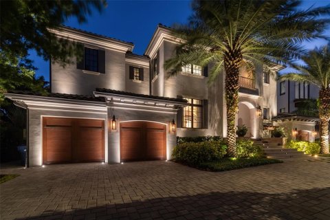 Casa en venta en Tampa, Florida, 6 dormitorios, 646.51 m2 № 1564845 - foto 14