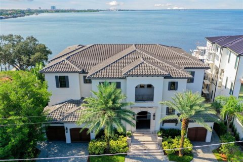 Casa en venta en Tampa, Florida, 6 dormitorios, 646.51 m2 № 1564845 - foto 22