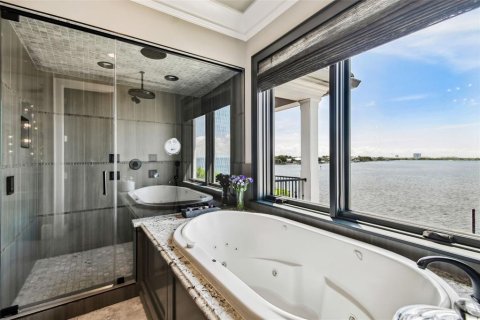 Casa en venta en Tampa, Florida, 6 dormitorios, 646.51 m2 № 1564845 - foto 11