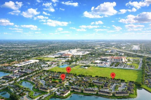 Condominio en venta en Homestead, Florida, 2 dormitorios, 85.47 m2 № 2168066 - foto 11