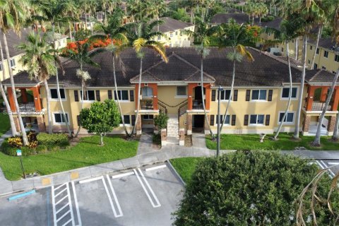 Condominio en Homestead, Florida, 2 dormitorios  № 2168066