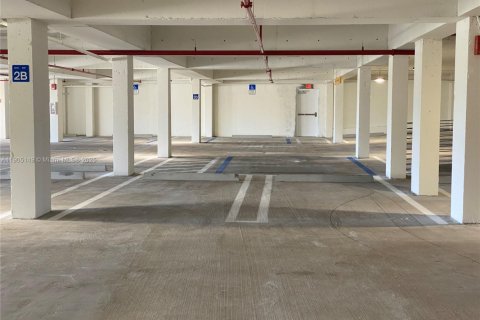 Copropriété à louer à Doral, Floride: 2 chambres, 109.9 m2 № 1956619 - photo 23