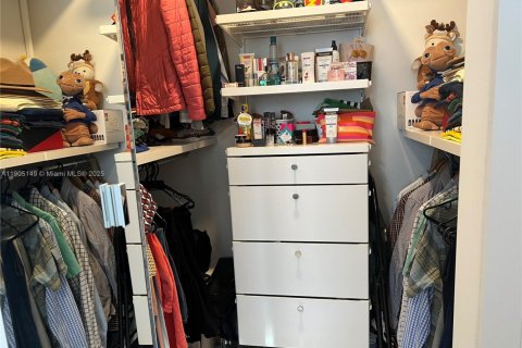 Copropriété à louer à Doral, Floride: 2 chambres, 109.9 m2 № 1956619 - photo 13