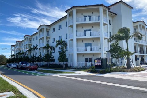 Copropriété à louer à Doral, Floride: 2 chambres, 109.9 m2 № 1956619 - photo 19