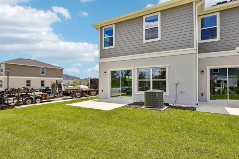 Townhouse in Lake Wales, Florida 3 bedrooms, 156.54 sq.m. № 2379429 - photo 15