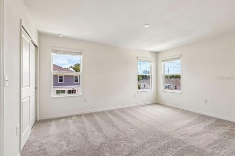 Townhouse in Lake Wales, Florida 3 bedrooms, 156.54 sq.m. № 2379429 - photo 9