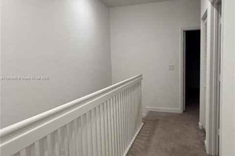 Townhouse in Miami, Florida 3 bedrooms, 130.34 sq.m. № 1891371 - photo 19