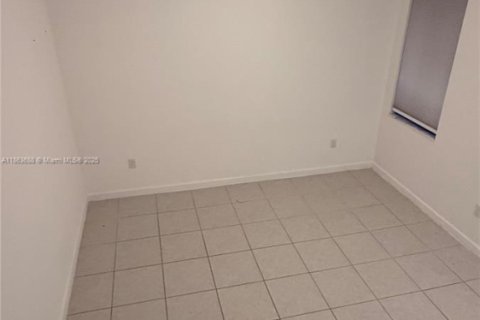 Townhouse in Miami, Florida 3 bedrooms, 130.34 sq.m. № 1891371 - photo 6