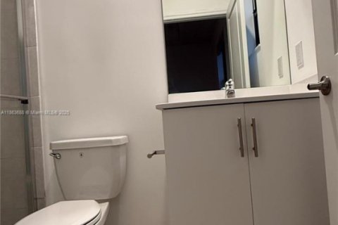 Townhouse in Miami, Florida 3 bedrooms, 130.34 sq.m. № 1891371 - photo 25